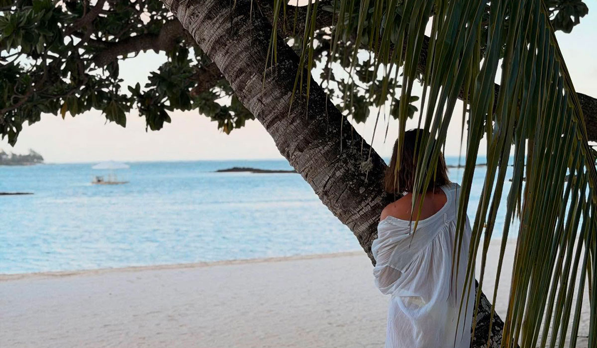 Laura Smet savoure l'art de vivre mauricien au Constance Le Prince Maurice